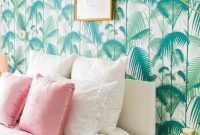 15 Eye-Catching Wallpapers for a Bold and Lively Space