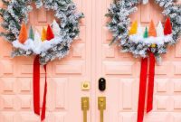 Vibrant Holiday Welcome: Christmas Doorway Designs