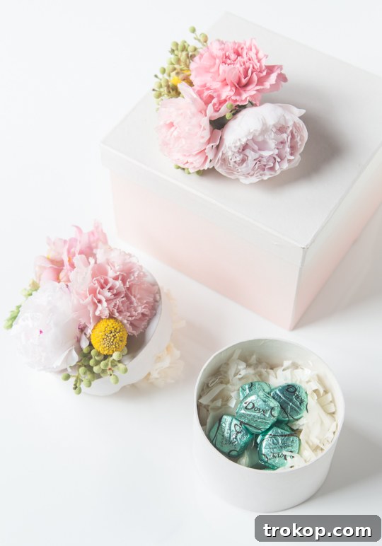 Crafting a Fresh Floral Gift Box 7 DIY fresh flower gift boxes | sugarandcloth.com