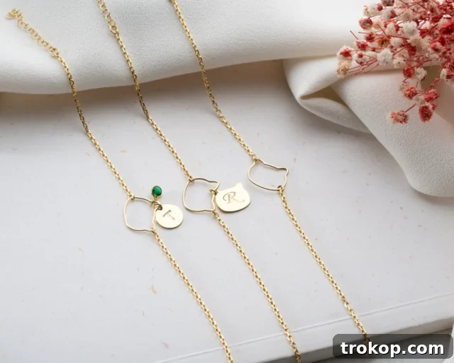 Personalized Cat Bracelet, a stylish and delicate jewelry gift for cat owners