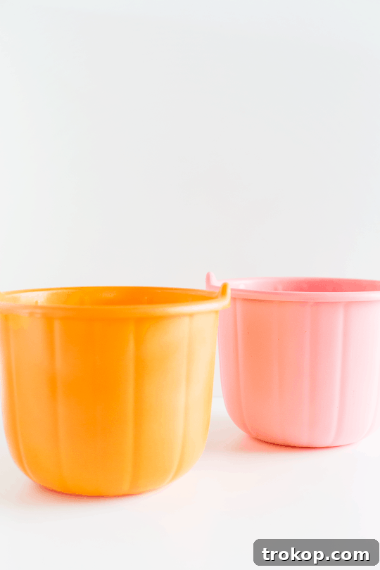 Craft Your Own Jack-o'-Lantern Candy Pail 4 DIY pumpkin candy bucket | sugarandcloth.com