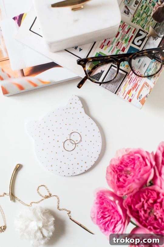 Craft Your Own Kitty Keepsake Dish 2 Adorable handmade cat trinket dish crafted from air dry clay, perfect for small items