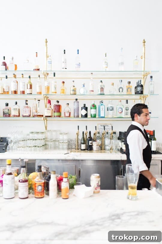 Abbot Kinney Boulevard: trendy shops and art in Venice