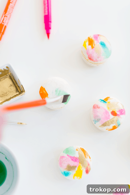 How to Decorate Macarons with Edible Paints and Pens