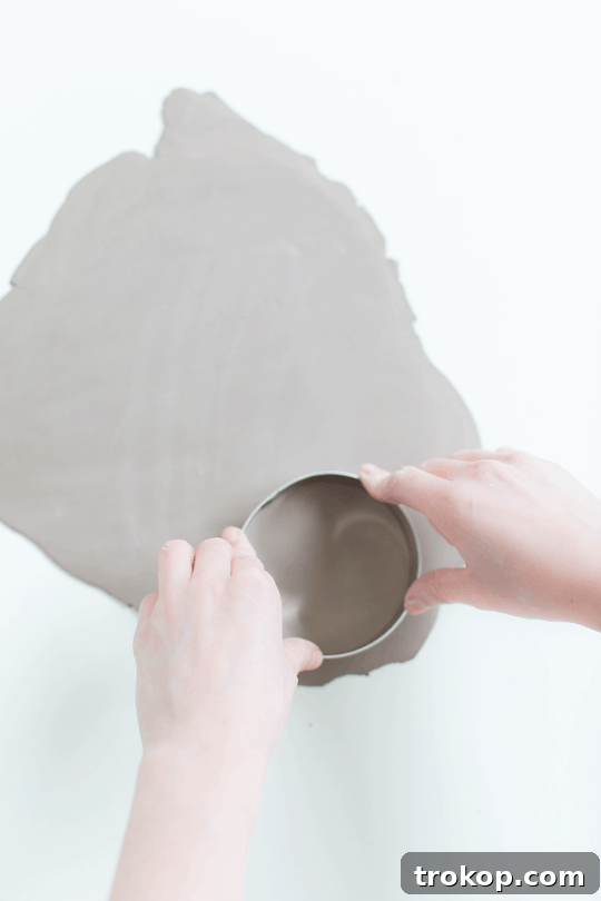 DIY brushstroke coasters & how to style a table with paper plates | sugar & cloth