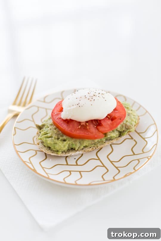 Perfectly Poached Eggs: Methods and Serving Ideas 6 how to make a poached egg and three ways to serve them | sugar & cloth