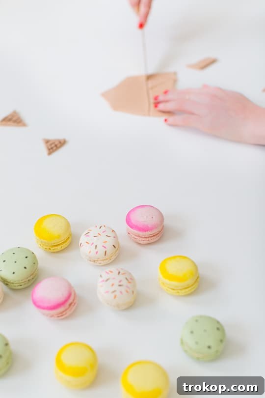 Waffle Koni Makaron Büyüsü 5 DIY ice cream cone macarons | sugar & cloth