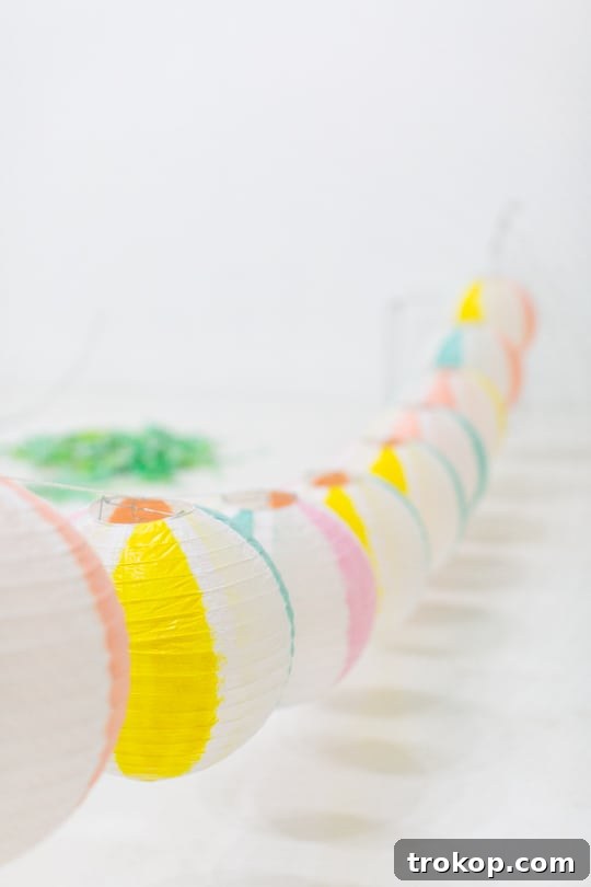 DIY beach ball back drop | sugar & cloth