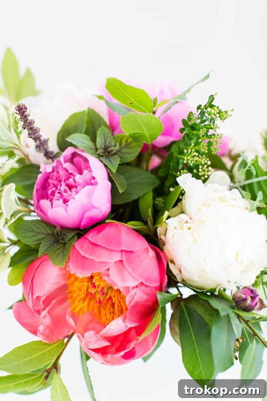 Floral and dessert decor at the workshop