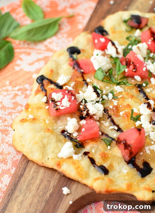 The culinary difference between flatbread and pizza explained - Sugar & Cloth