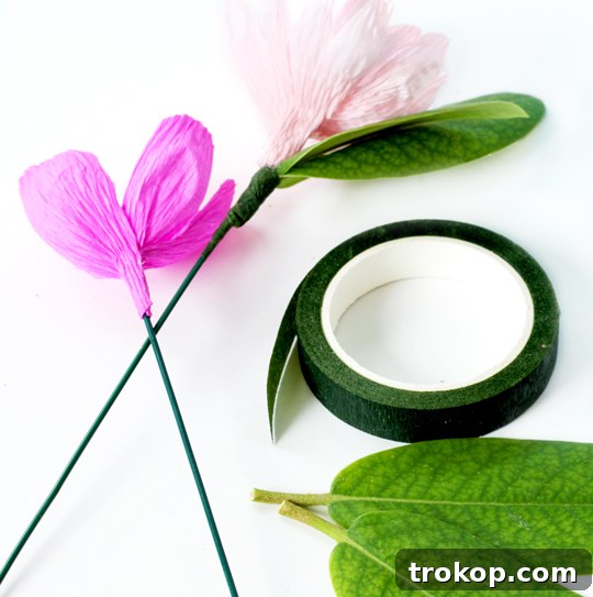 DIY paper flower cake topper - Sugar & Cloth