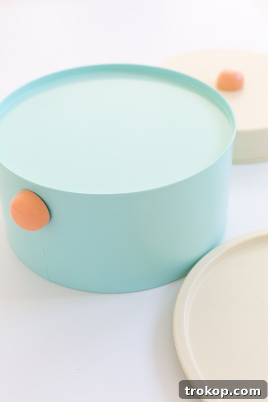 DIY Vintage-Inspired Cake Carrier 7 DIY retro cake carrier | sugar & cloth