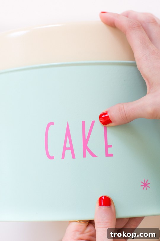 DIY Vintage-Inspired Cake Carrier 8 DIY retro cake carrier | sugar & cloth