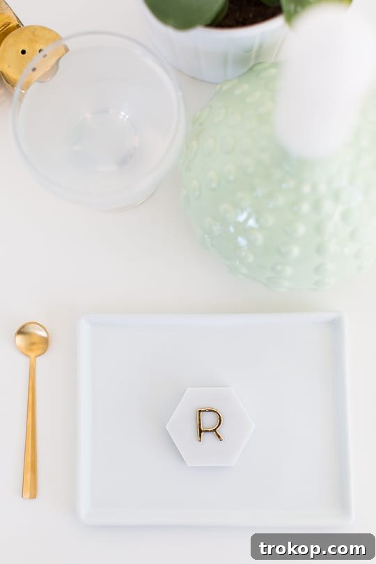 DIY Marble Hexagon Place Cards-4