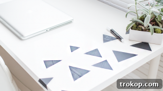 Office Decor: Geometric DIY Chalkboard Desk