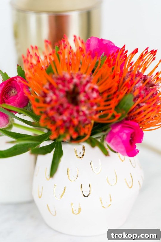 DIY Body Form Planter Design 8 flowers with the decorated vase - flower vase decor
