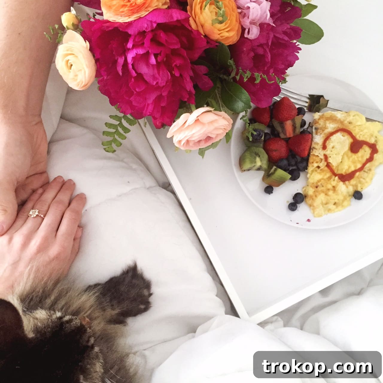 We're engaged! Sugar & Cloth - Wedding - Houston Blogger - Engagement Moment