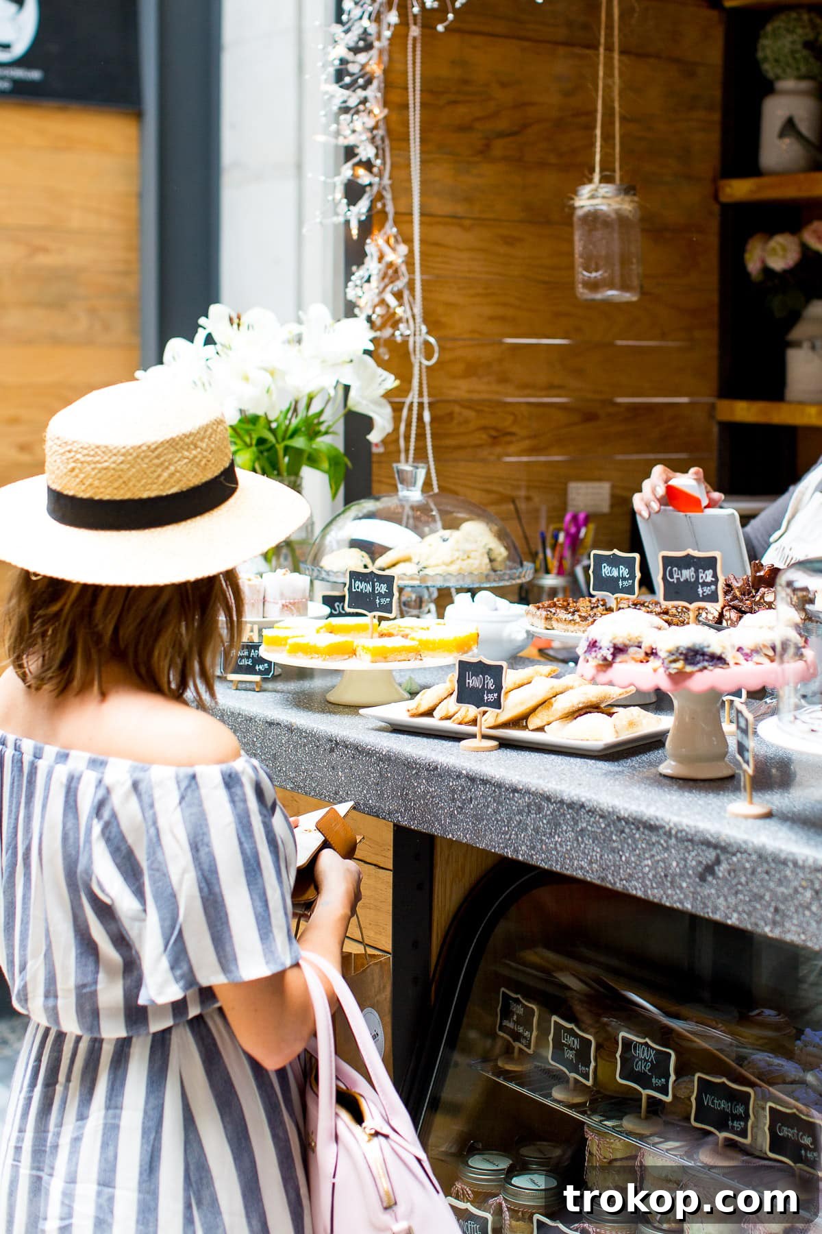 Exploring Condesa Mexico Citys Art Deco Charm 16 Follow along on our travels! A Mexico City guide in Condesa - Sugar & Cloth