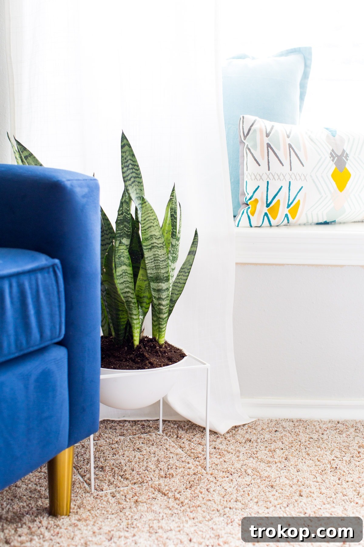 A before and after simple bedroom makeover as a gift to our fam! - sugar and cloth - home decor - best DIY blog - houston - ashley rose