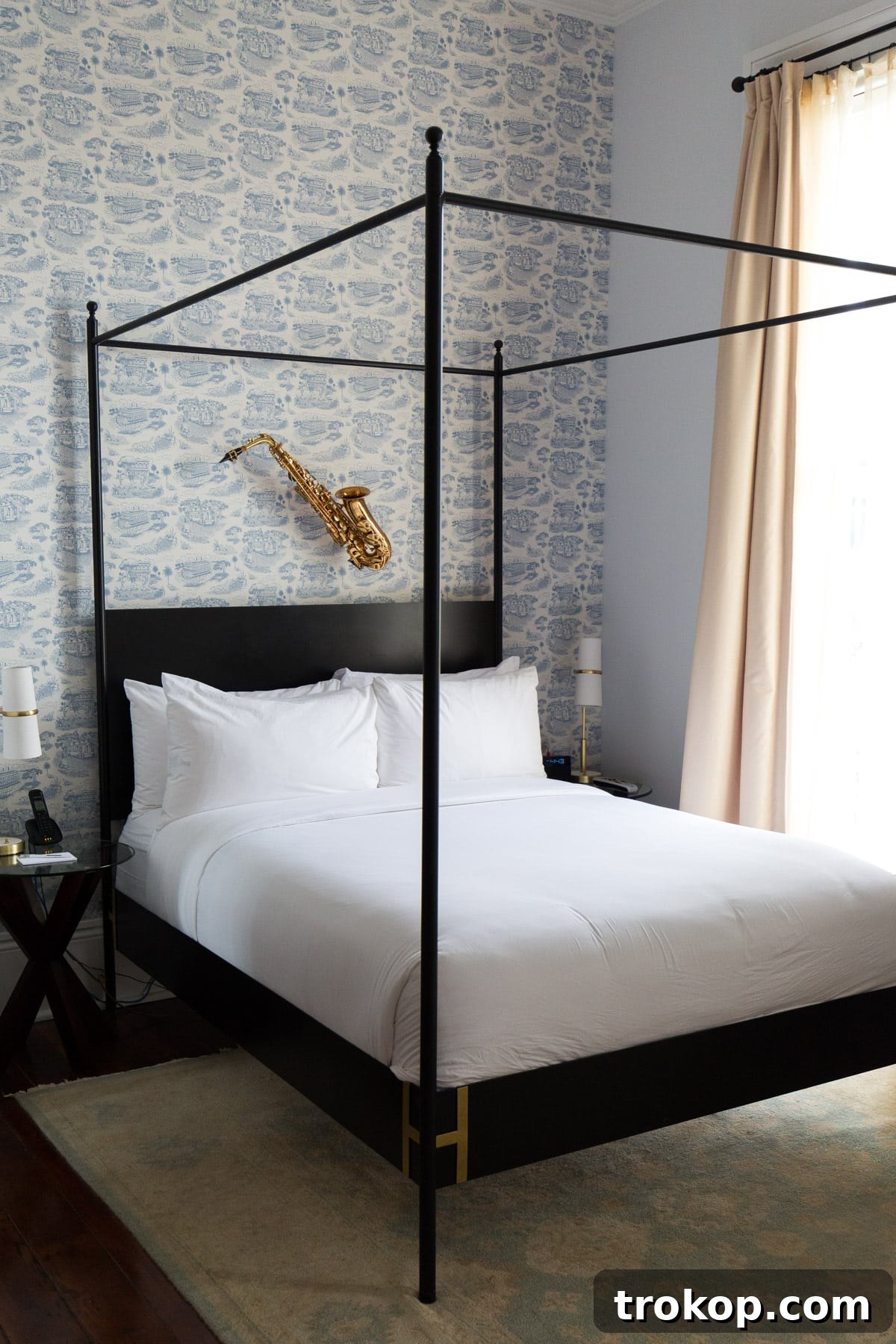 A Colorful Travel Guide to New Orleans in 24 Hours - Sugar & Cloth - Travels - Houston Blogger