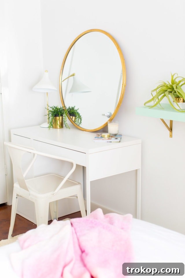 Our Weekend Guest Room Flip 16 Sharing our guest room before & after weekend makeover that we squeezed in before the holidays! - sugar and cloth