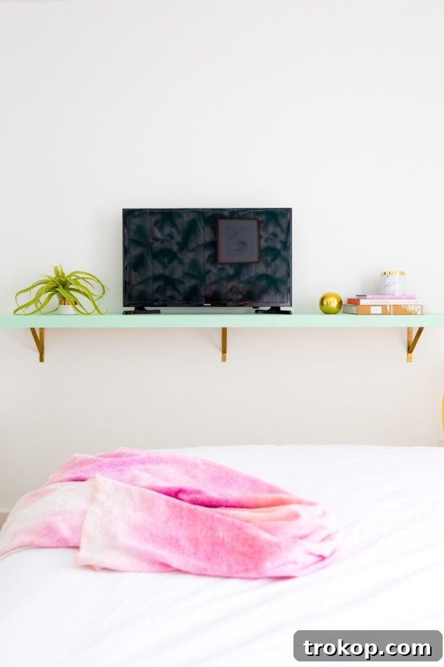 Our Weekend Guest Room Flip 7 Sharing our guest room before & after weekend makeover that we squeezed in before the holidays! - sugar and cloth