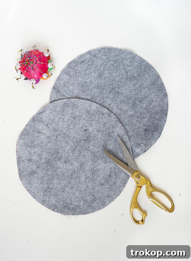 DIY Wool Felt Snowball Pillow - Preparation Steps