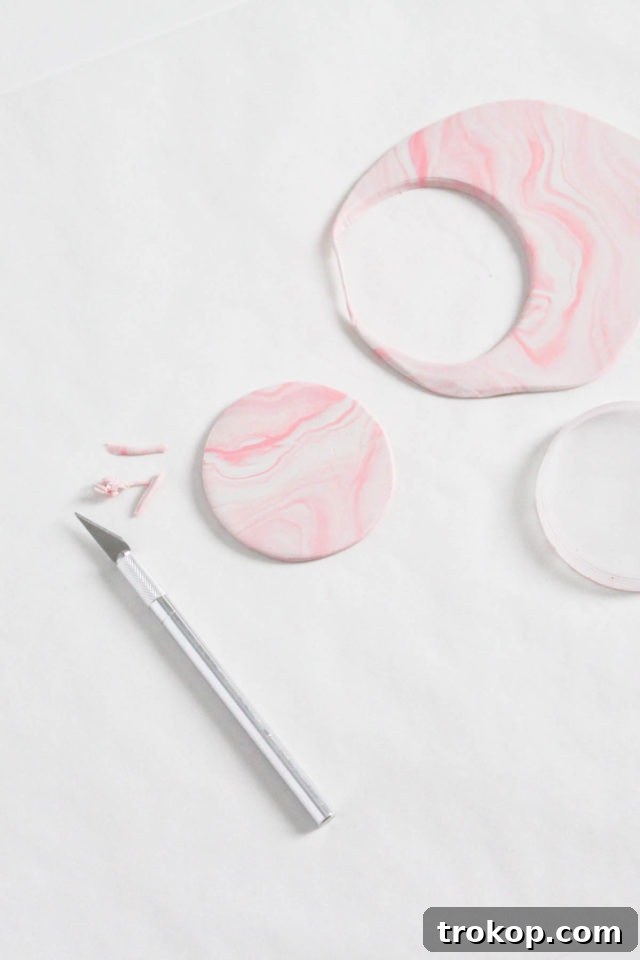 Swirls of Zen DIY Incense Holder 8 DIY Clay Rose-Marbled Incense Holders by Sugar & Cloth, an award winning DIY blog.