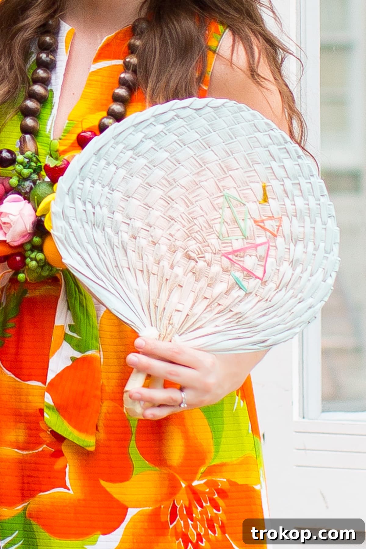 Embroider Unique Geometric Fans 3 DIY Geometric Embroidered Fans by Ashley Rose of Sugar & Cloth, an award winning DIY blog.