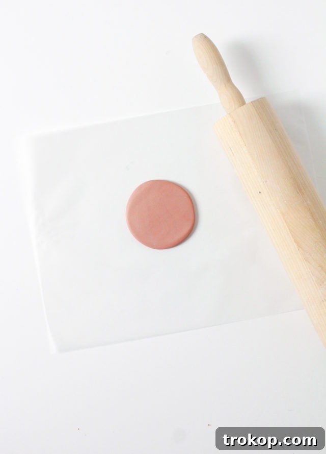 Create Your Own Custom Initial Keychain 6 DIY clay letter keychain by Sugar & Cloth, an award winning DIY, home decor, and recipes blog.