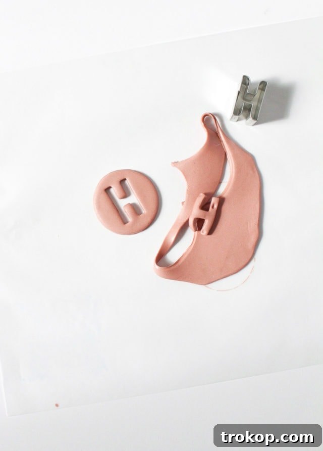Create Your Own Custom Initial Keychain 7 DIY clay letter keychain by Sugar & Cloth, an award winning DIY, home decor, and recipes blog.