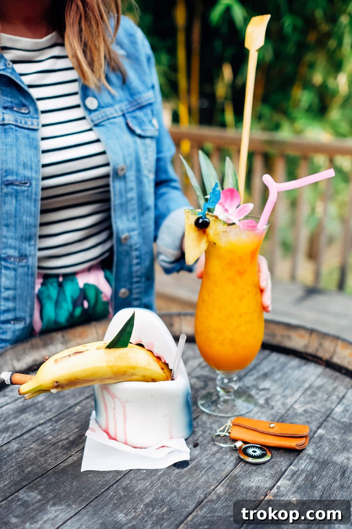 A photo lover's guide to Houston - Favorite Houston photo ops & cocktails by Ashley Rose of Sugar & Cloth, a lifestyle blog in Houston, TX