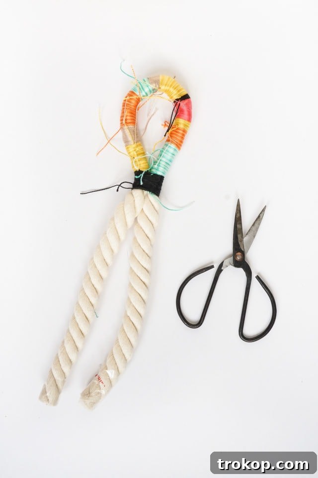 Step 3: Seamlessly switching between colors during the string wrapping process
