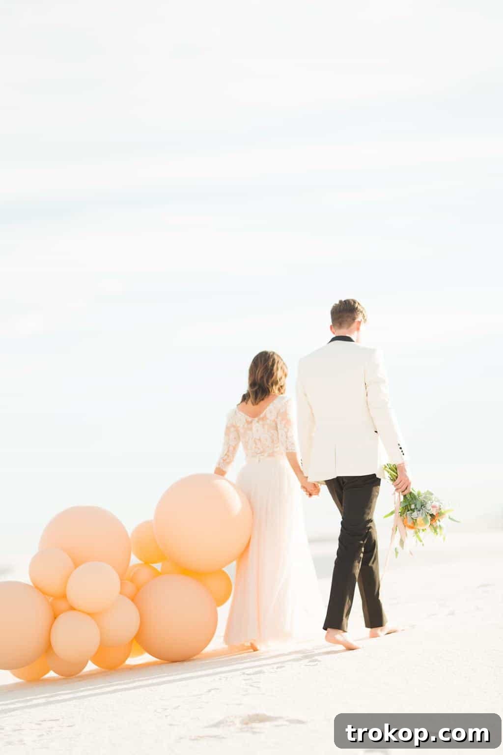 Close-up of the elegant wedding cake setup at White Sands