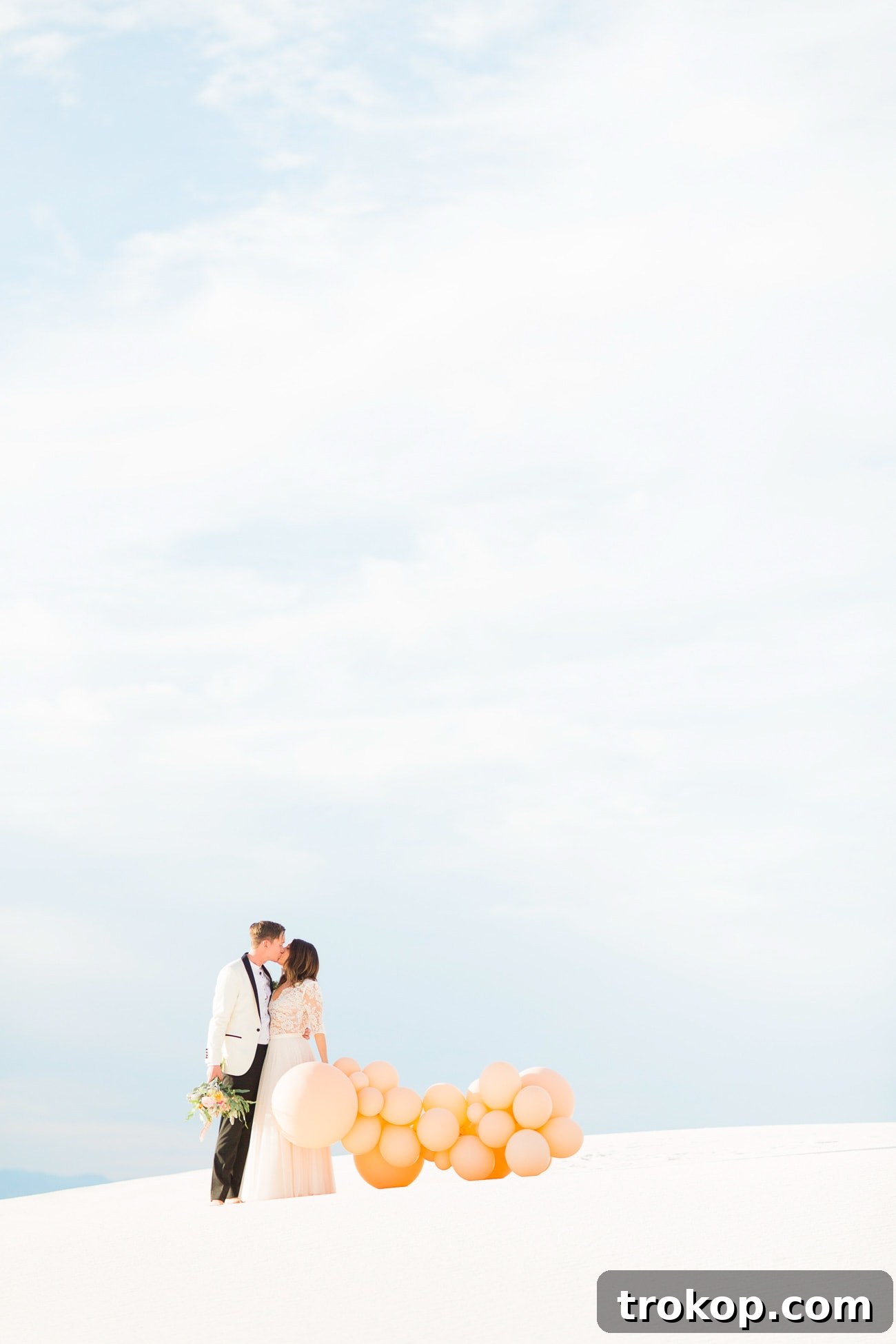 Capturing the intimate ceremony with family and friends at White Sands