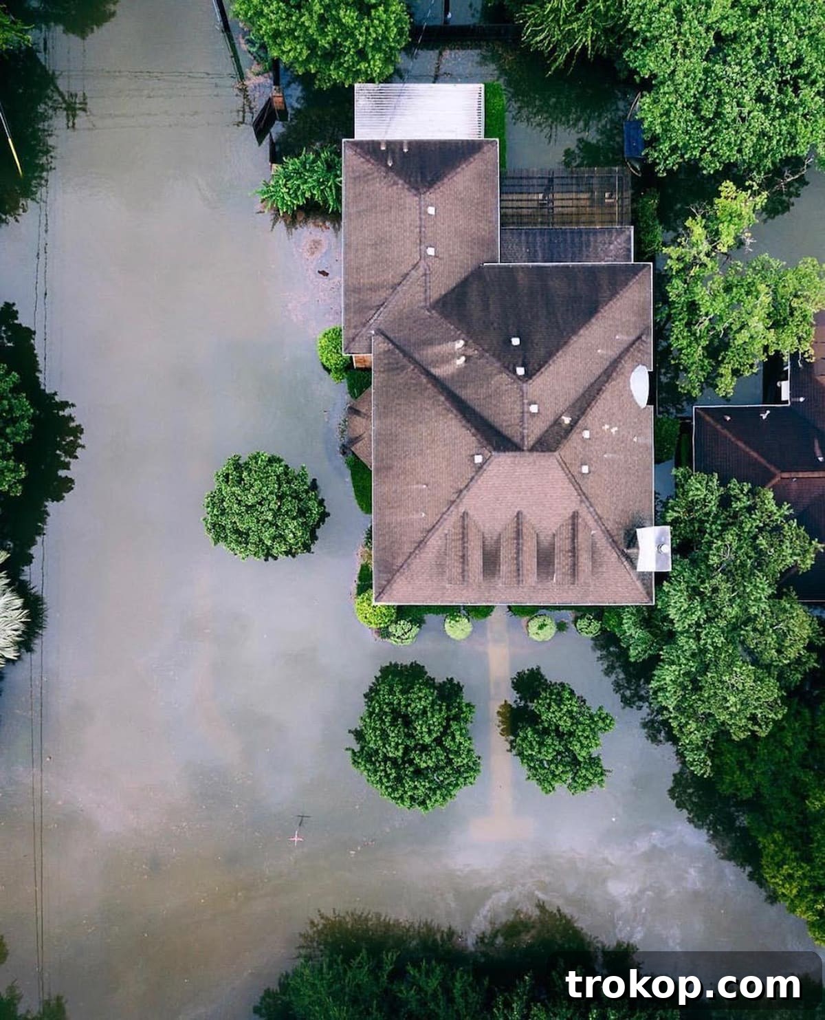 Houston's Storm Response: Updates and Harvey Relief Drive 2 Aerial view of widespread flooding in Houston after Hurricane Harvey