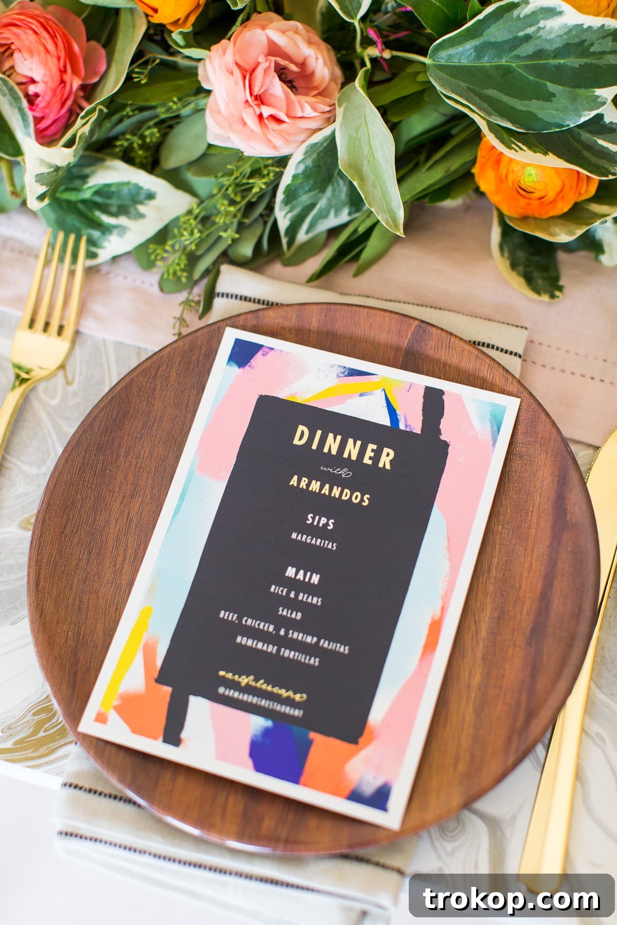 Farmhouse Feast: A Blogger's Tablescape in Round Top 11 Round Top Blogger Retreat: Floral Centerpiece by Paper & Stitch