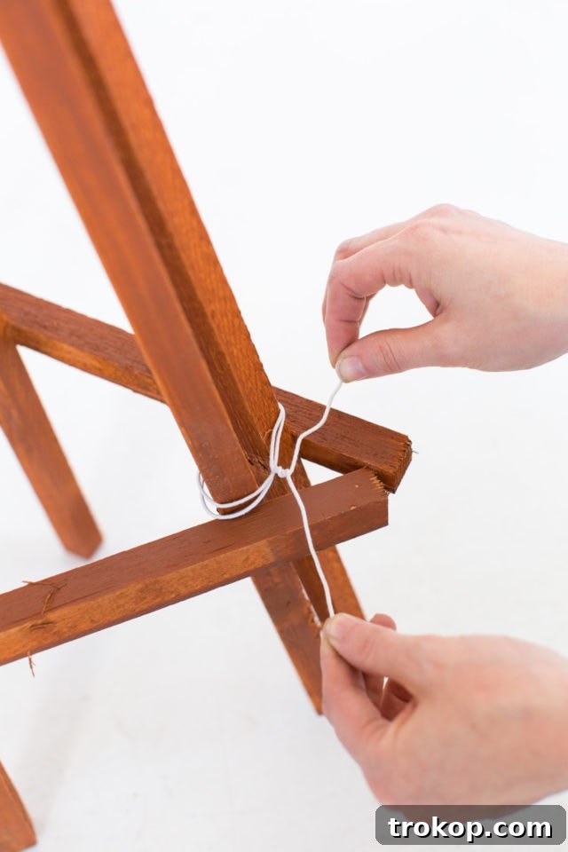 Trellis structure secured with wire for balloon tree