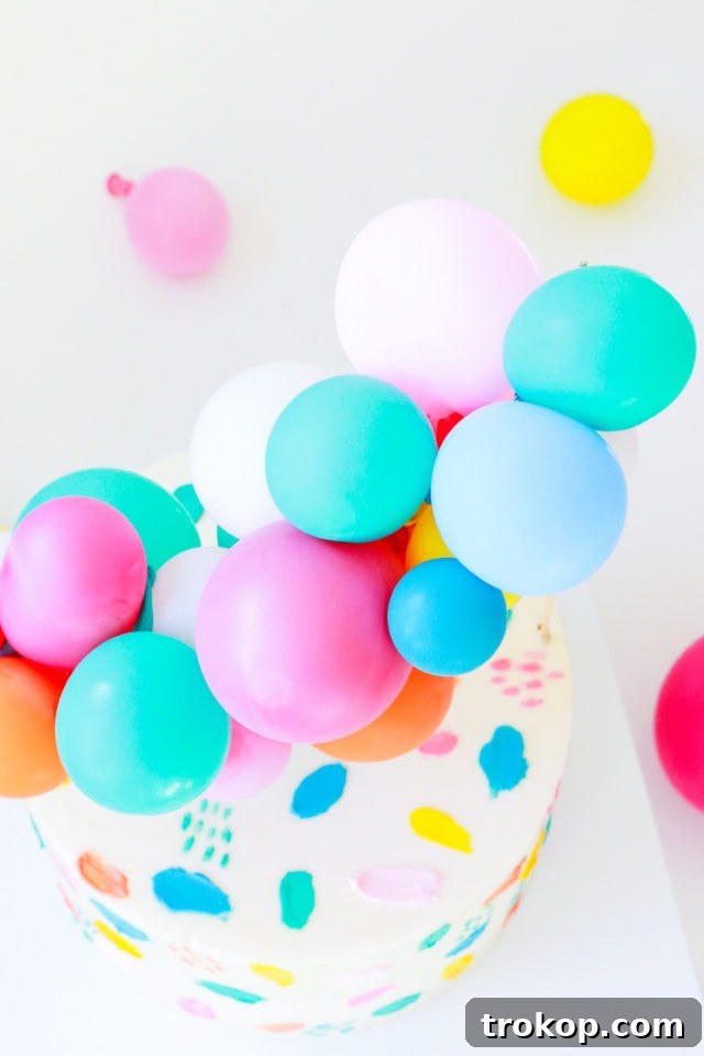 DIY Balloon Cake Topper and Cake Painting Tutorial
Orjinalleştirilmiş başlık:
Elevate Your Cake: A DIY Balloon Topper & Painting Masterclass 12 Chilled Cake Ready for Painting - DIY Cake Decoration Preparation