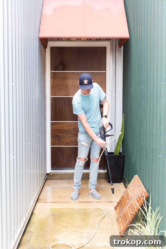 Effortless Front Door Transformation 6 Sugar & Cloth Casa: Our Front Door Makeover Before + After by top Houston lifestyle blogger Ashley Rose of Sugar & Cloth