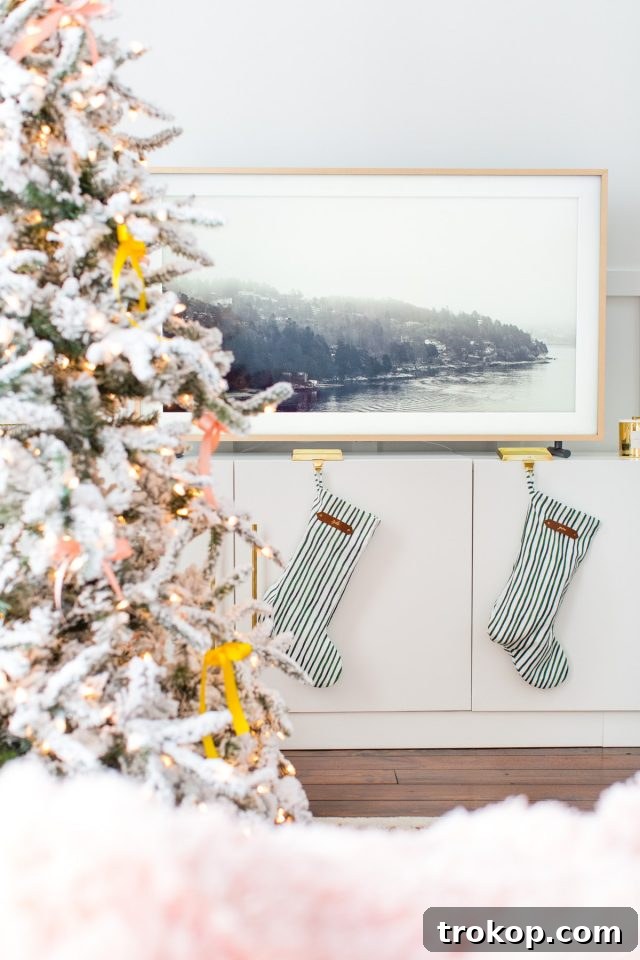 Beautifully decorated Christmas living room by Sugar & Cloth, inspiring holiday decor