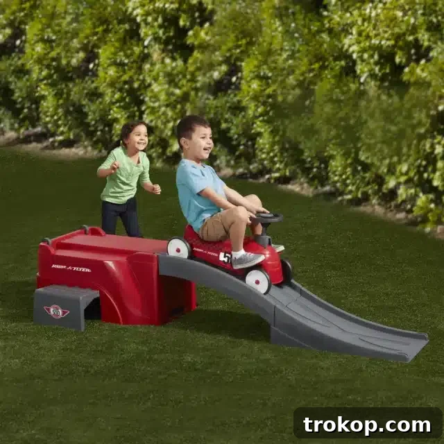 Radio Flyer 500 With Ramp, Toddler Ride On Toy, Ages 3-5, Red Kids Ride On Toy Radio Flyer 500 Ride On Toy with Ramp for toddlers