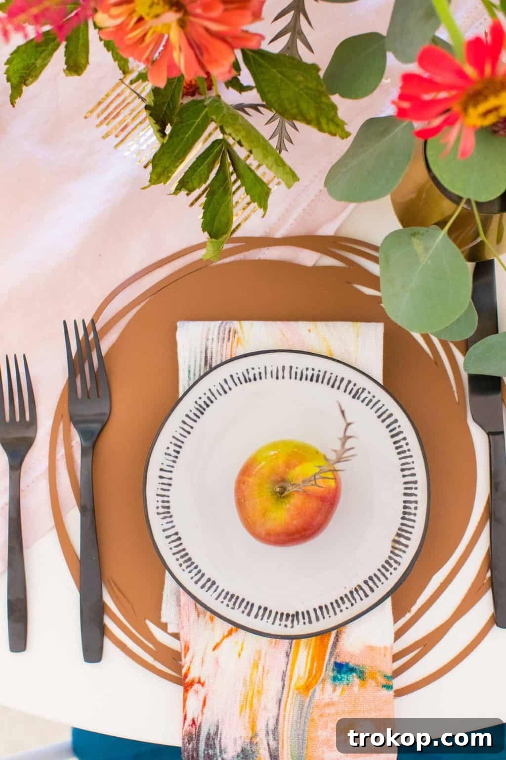 Crafting Chic Leather Placemats Using Cricut 4 Close-up of a modern round faux leather placemat