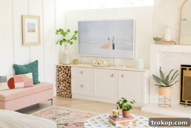 Living room wall with subtle floor-to-ceiling molding