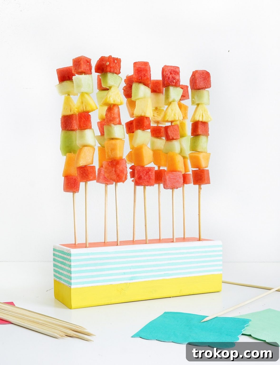 DIY It - Custom Colored Cake Pop Stand by Sugar & Cloth