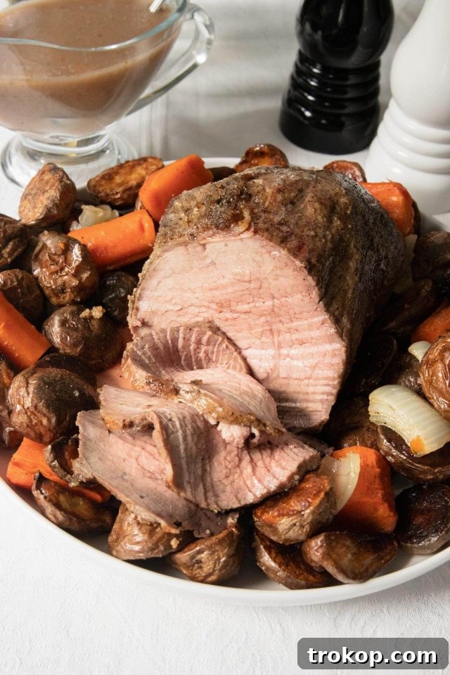 Top Round Roast Recipe with Gravy
Savory Top Round Roast with Homemade Gravy 13 Freshly cooked Top Roast