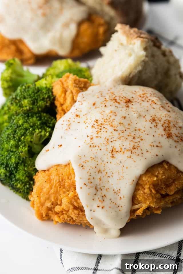 Homestyle White Country Gravy 10 Country Gravy Recipe - close up photo of the homemade country gravy