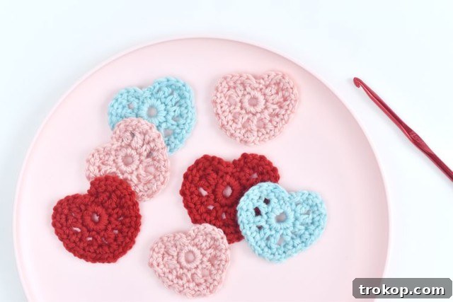 Heartfelt Handmade Valentines 25 DIY crochet hears for diy valentines gifts