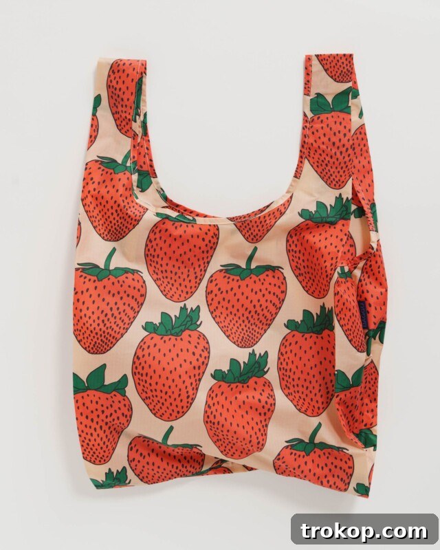 BAGGU Reusable Bag, a versatile and eco-friendly Easter gift.