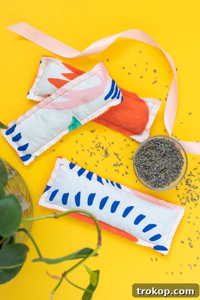  DIY lavender eye mask for anxiety
